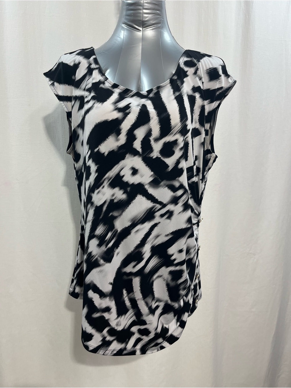 Ladies Calvin Klein Black & White Abstract Cap-Sleeve Blouse XL work casual 1387